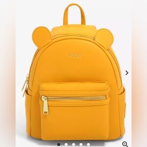 Loungefly Disney Winnie the Pooh Minimalist Figural Mini Backpack